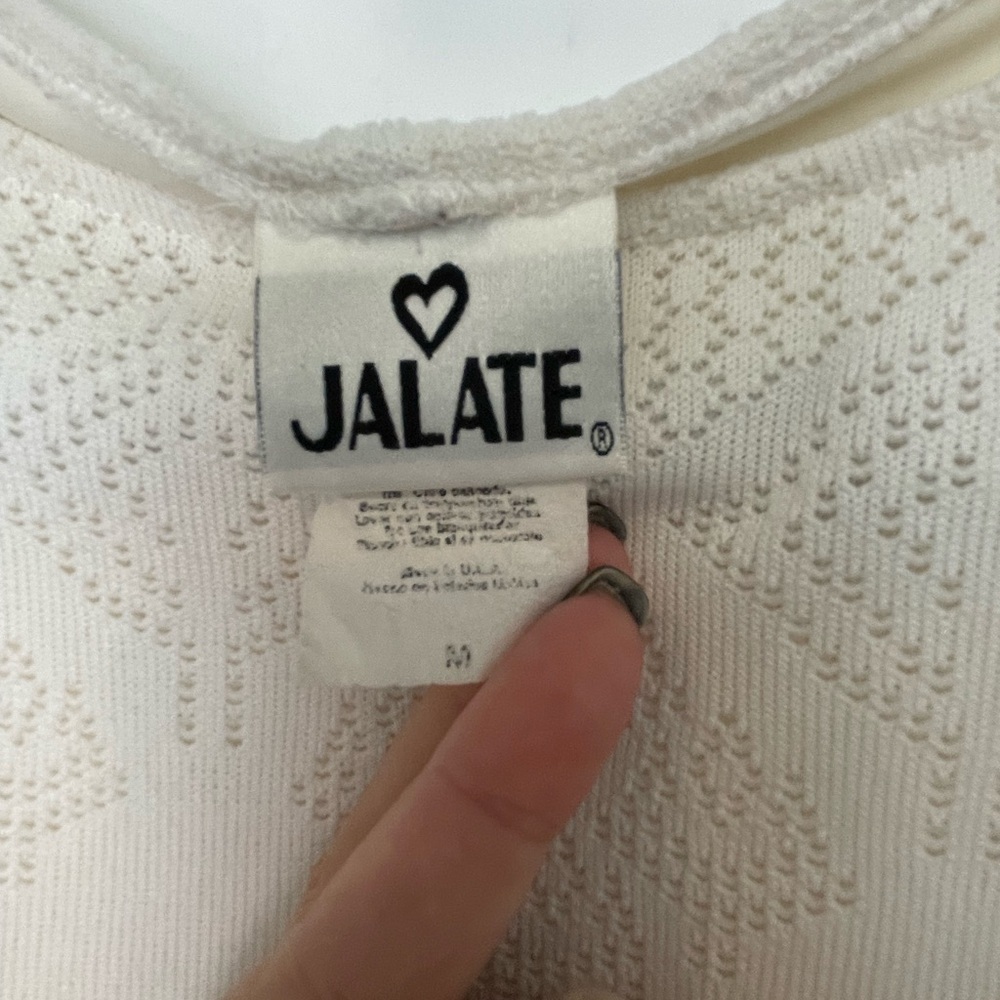 Jalate Elegant White Sleeveless Dress​​​​​ - Picture 6 of 9